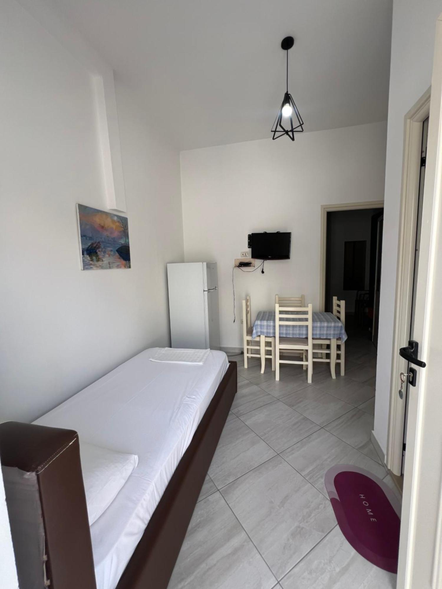 Guest House Wlora Zewnętrze zdjęcie